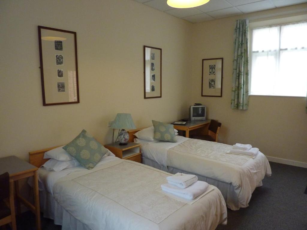 Gregynog Hall Guest House Tregynon Room photo