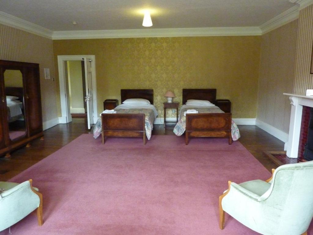 Gregynog Hall Guest House Tregynon Room photo